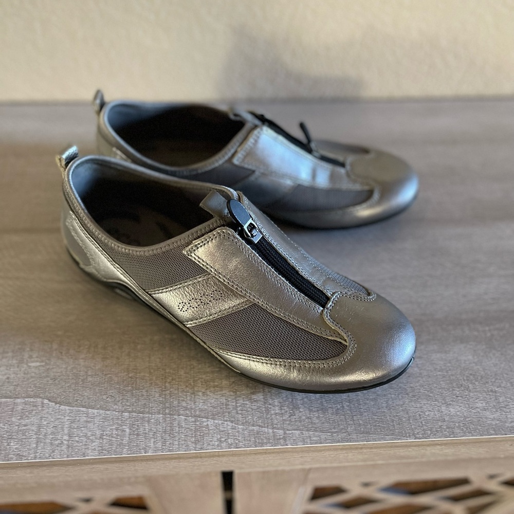 Ecco shoe